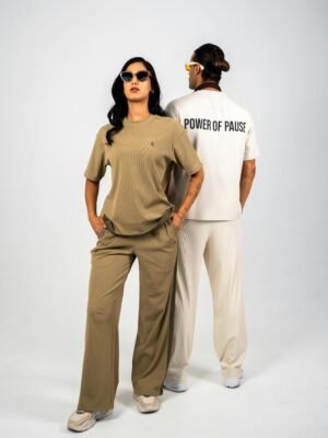 عرض بدلتين رياضيتين + قميص مجاني